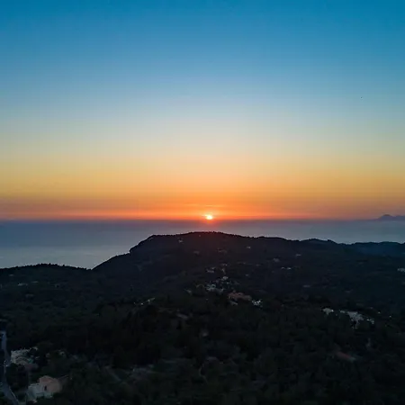Thea Antonis Βίλα Γάιος